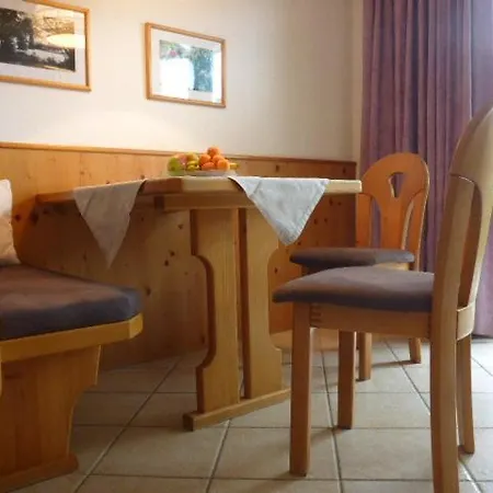 Haus Carmen Apartman *