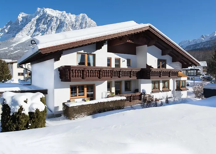 豪斯卡门酒店 *