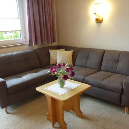 豪斯卡门酒店 *